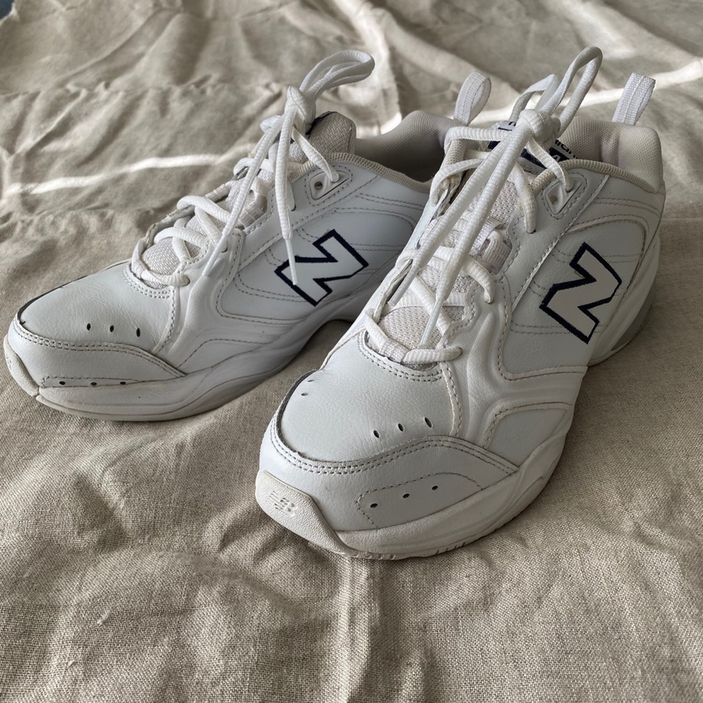 White New Balance 624 sneaker (Women’s 7.5)